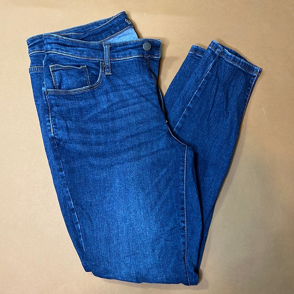 Universal Thread Curvy Jeans